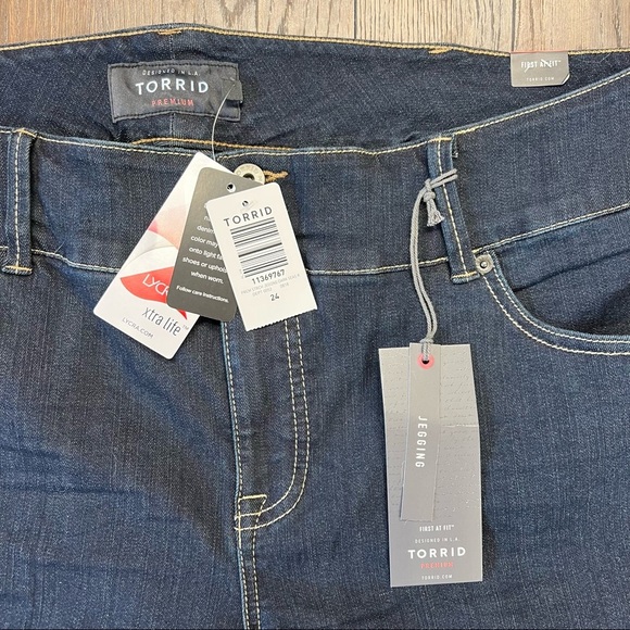 NWT TORRID JEGGINGS - Picture 5 of 5